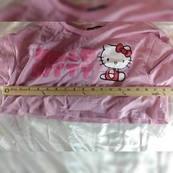 Hello Kitty Cropped Long Sleeve Pink Top Size Large - Picture 7 of 11